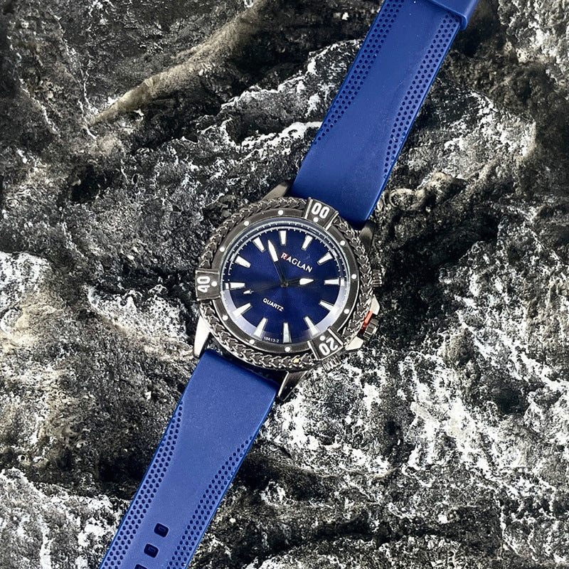 Green Sport Style Quartz Watch with Silicone Strap – 43mm Men’s Watch