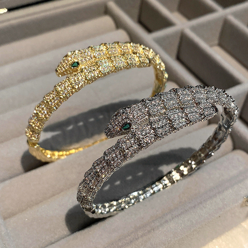 Domineering Imitation Snake Scale Snake Shape Bracelet European and American Personality Green Eye Snake Bracelet Retro Fashion Cross-Border Punk Jewelry
