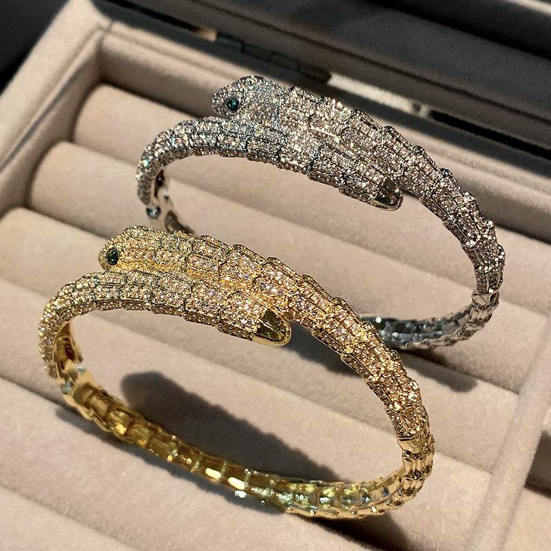 Domineering Imitation Snake Scale Snake Shape Bracelet European and American Personality Green Eye Snake Bracelet Retro Fashion Cross-Border Punk Jewelry