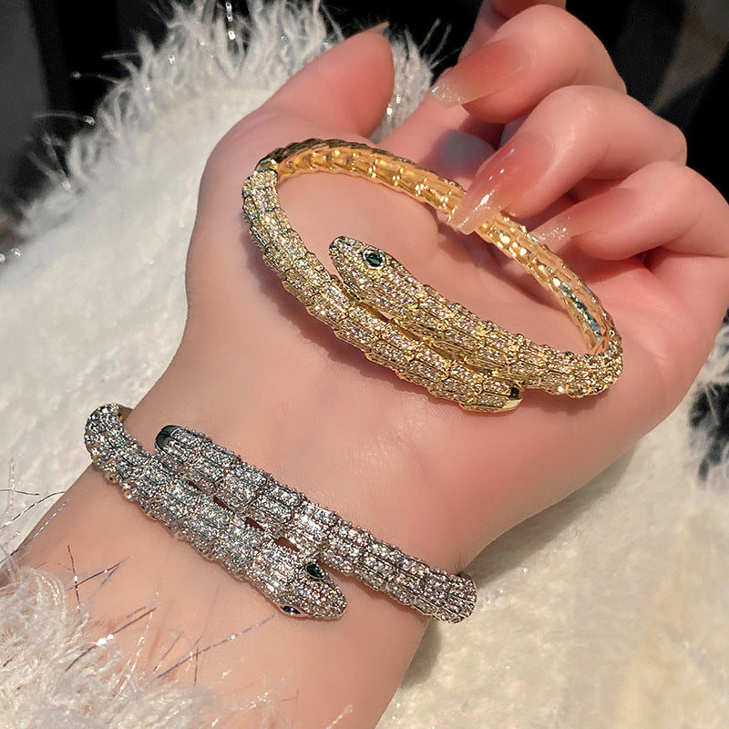 Domineering Imitation Snake Scale Snake Shape Bracelet European and American Personality Green Eye Snake Bracelet Retro Fashion Cross-Border Punk Jewelry